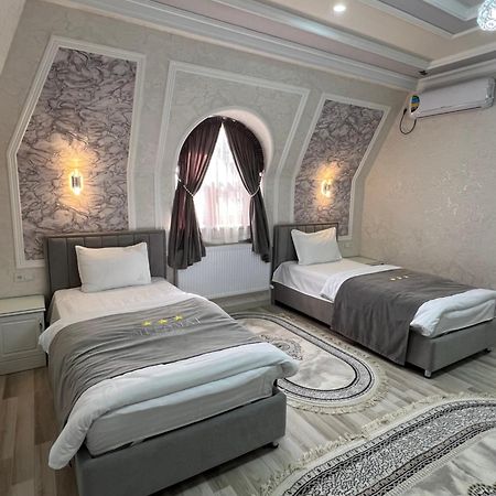 Diplomat Premium Hotel Szamarkand Kültér fotó