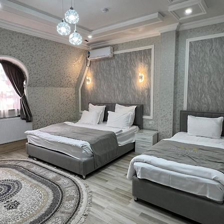 Diplomat Premium Hotel Szamarkand Kültér fotó