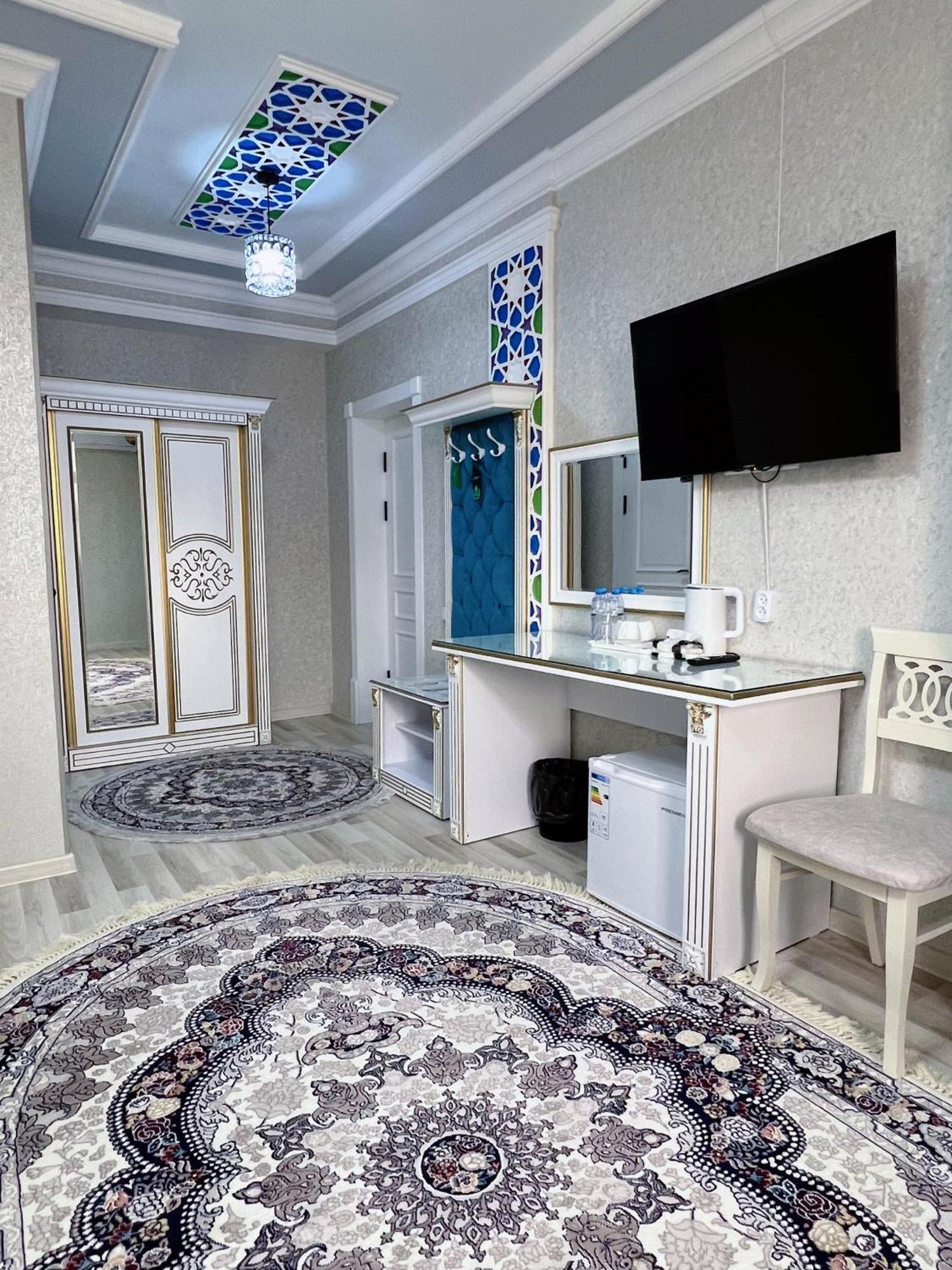 Diplomat Premium Hotel Szamarkand Kültér fotó