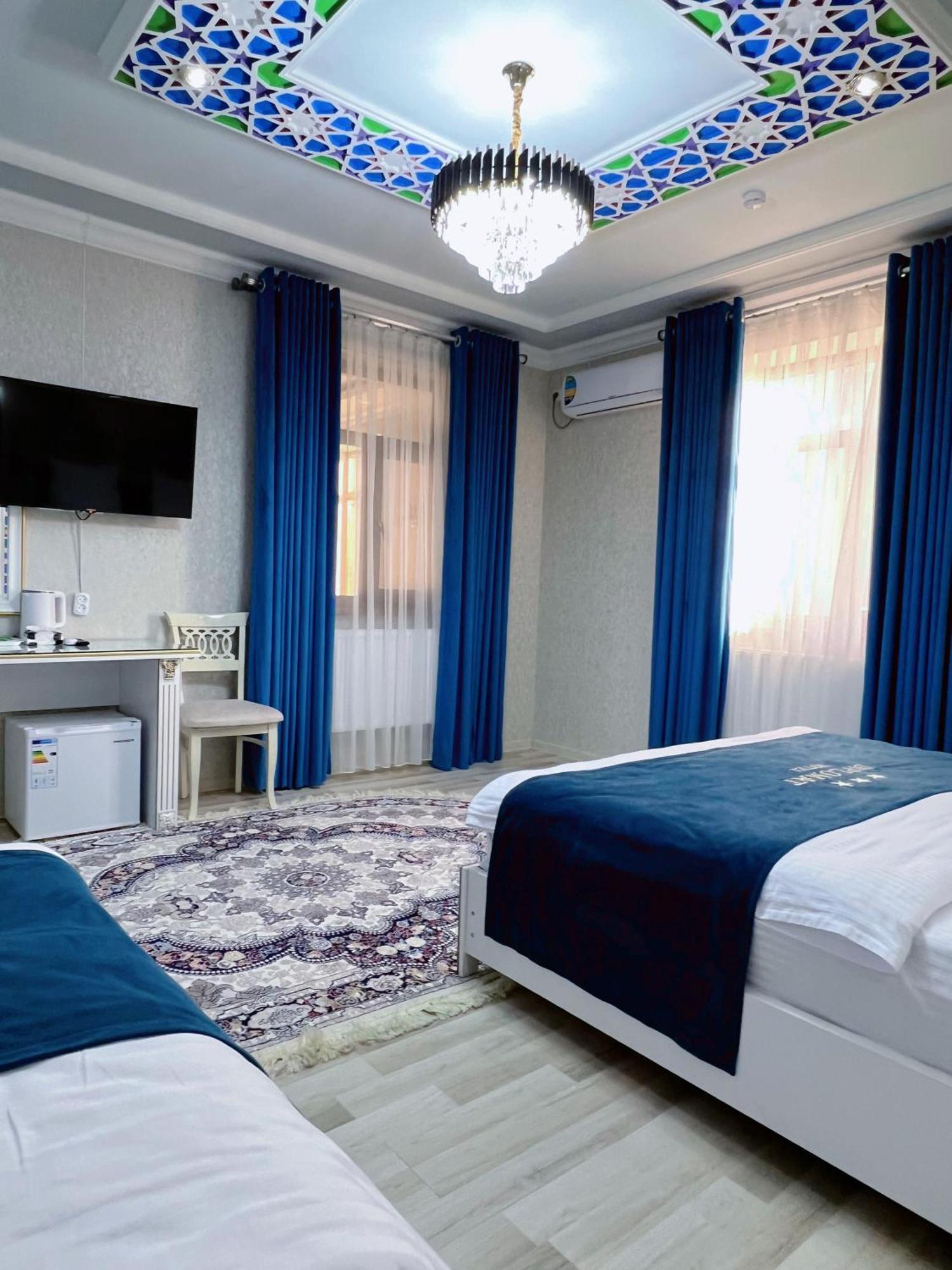 Diplomat Premium Hotel Szamarkand Kültér fotó