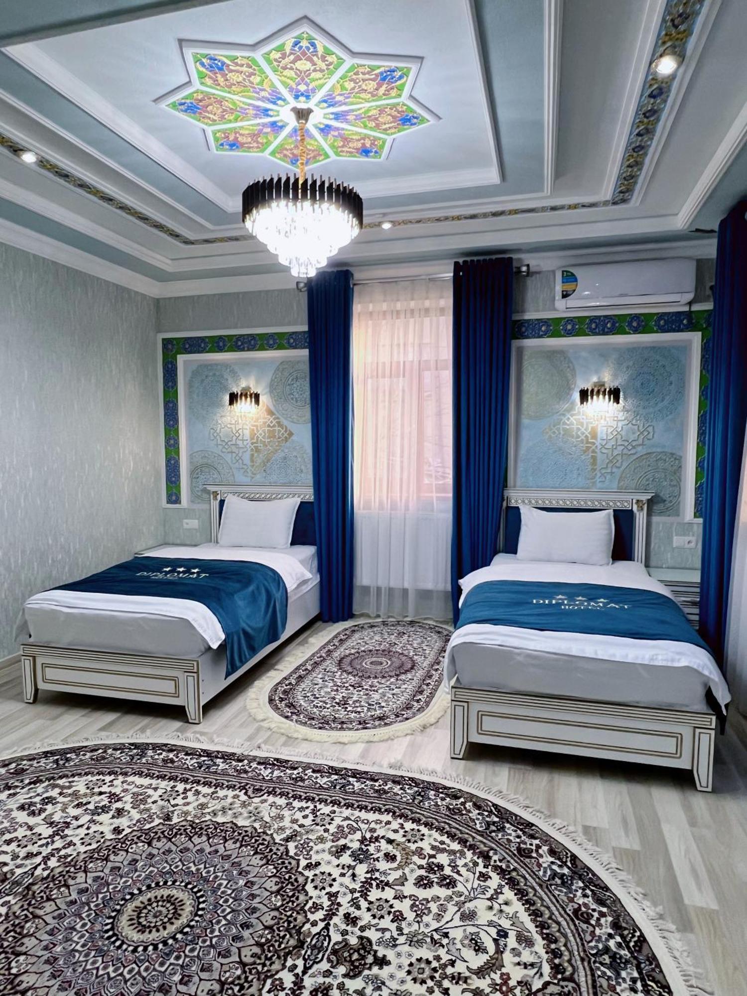 Diplomat Premium Hotel Szamarkand Kültér fotó