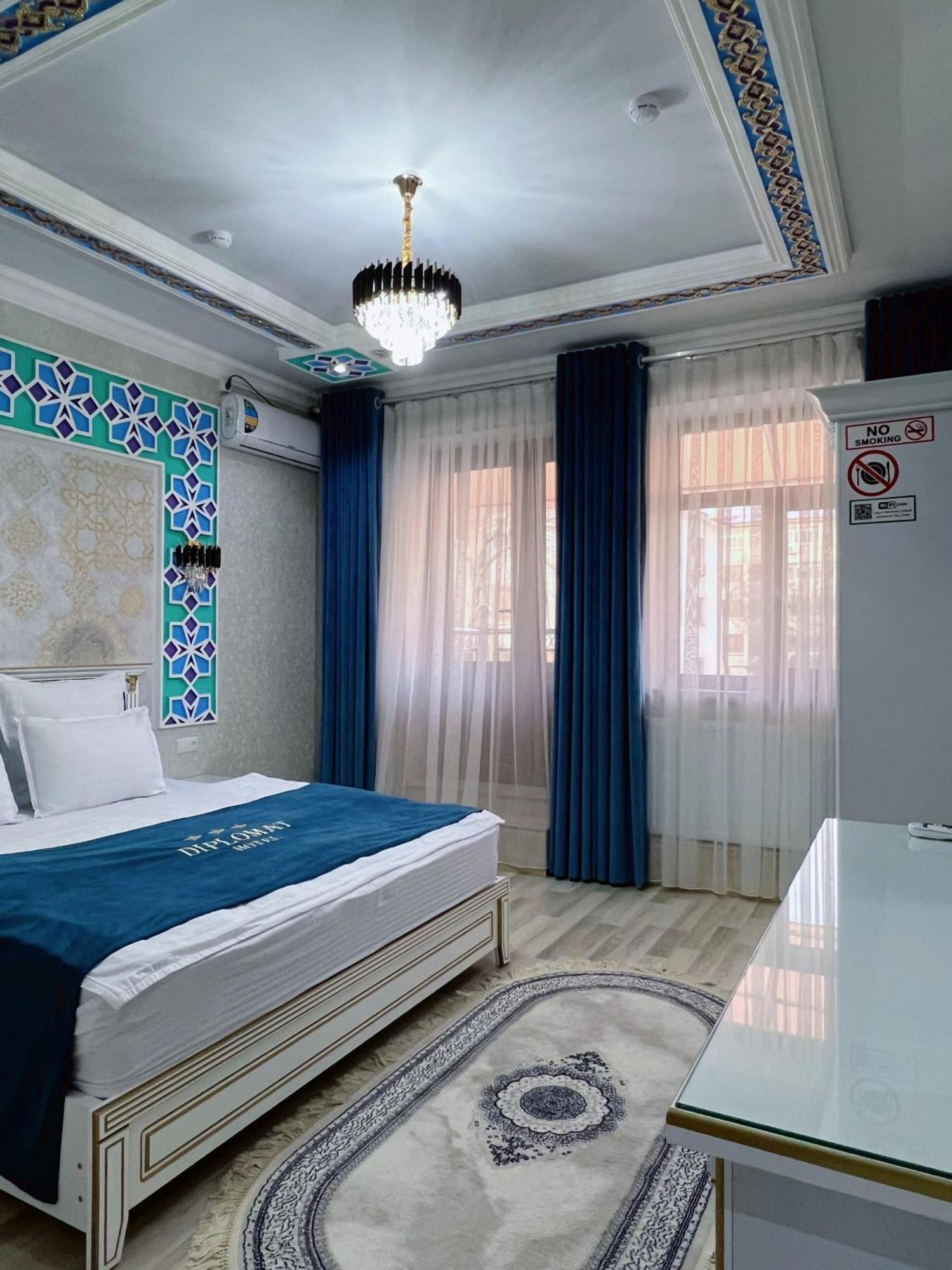 Diplomat Premium Hotel Szamarkand Kültér fotó