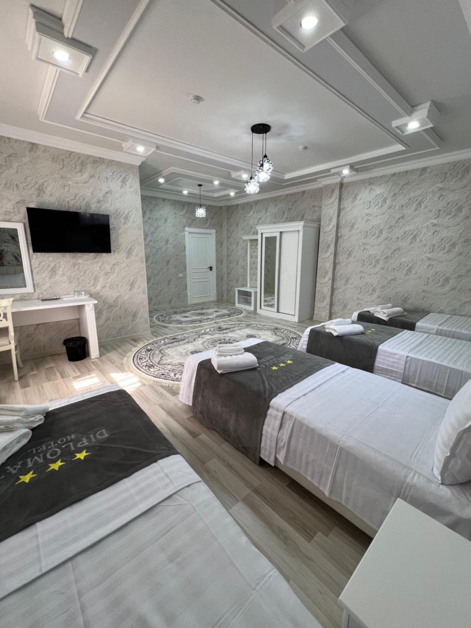 Diplomat Premium Hotel Szamarkand Kültér fotó