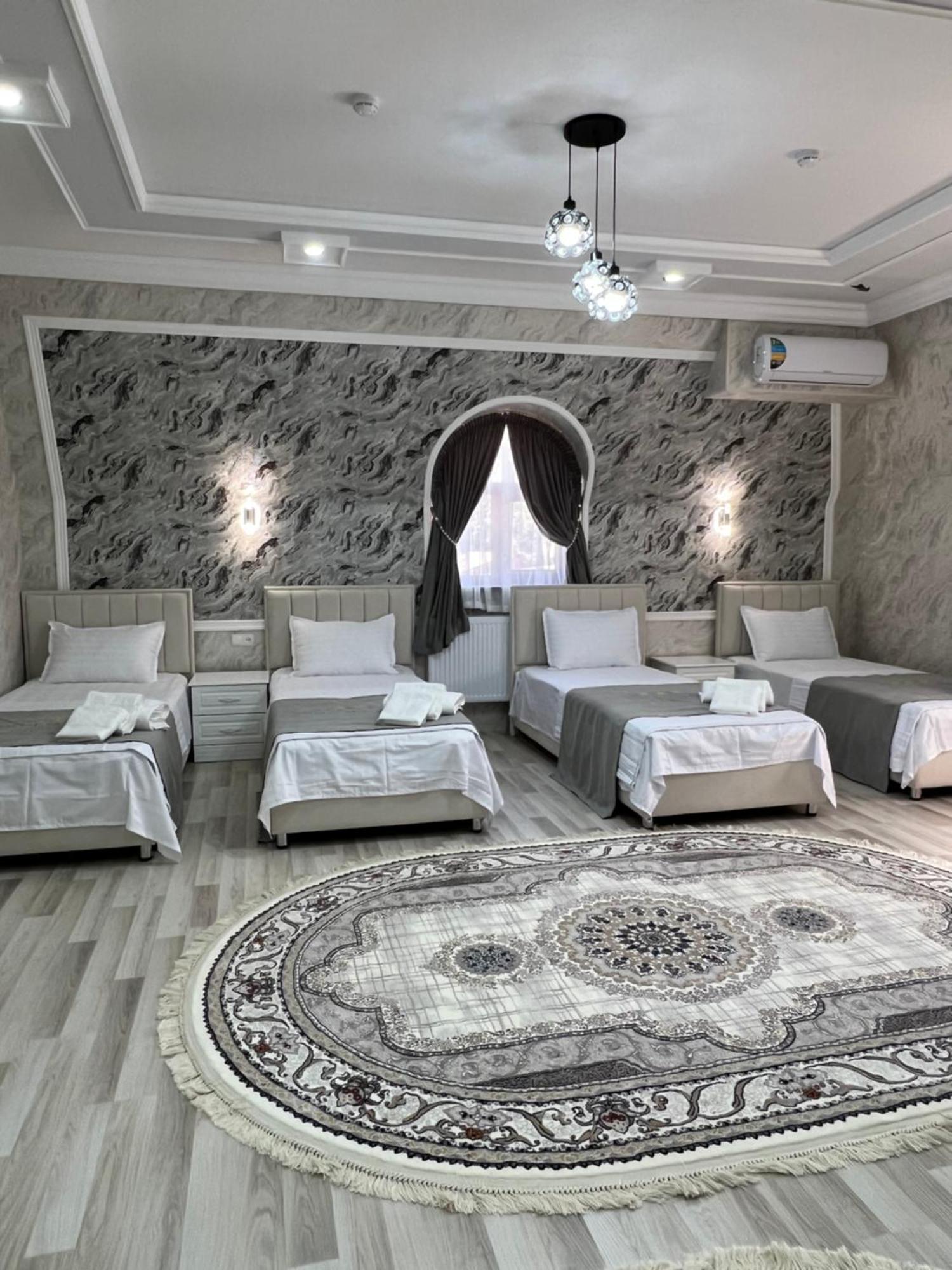 Diplomat Premium Hotel Szamarkand Kültér fotó