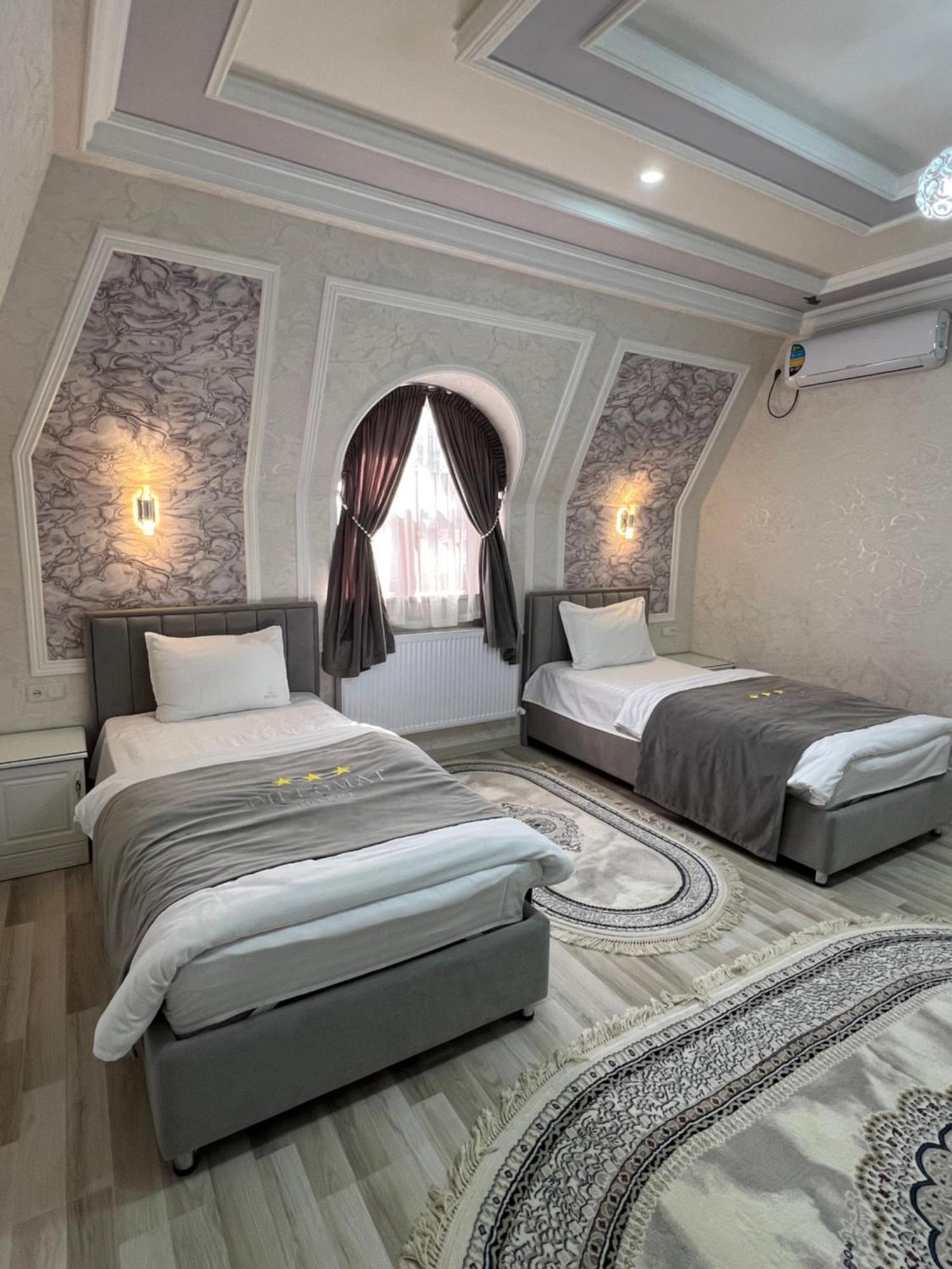 Diplomat Premium Hotel Szamarkand Kültér fotó